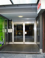 Eingang Firmengebäude